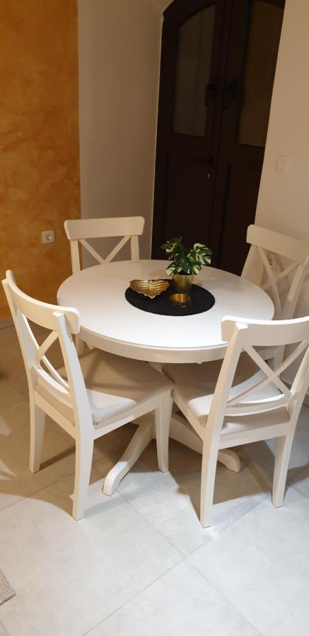 Apartman Ivano Cres Apartment Exterior photo