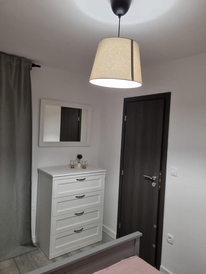 Apartman Ivano Cres Apartment Exterior photo